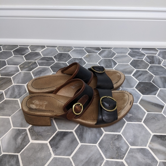 Dansko Lenny Double Strap Black Brown Leather Gold Buckle Block Heel San… - Picture 2 of 7